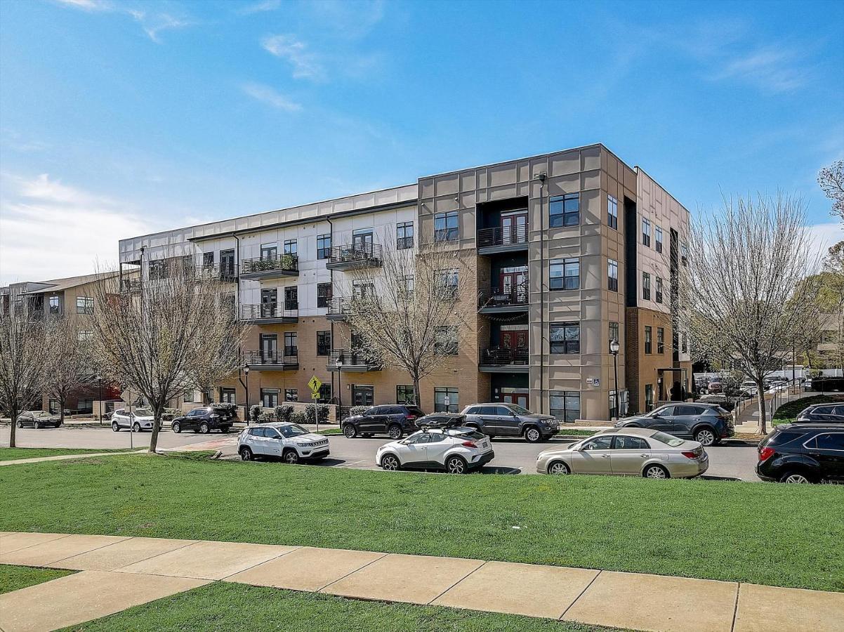 Frontdesk Village At Commonwealth Apts Plaza Midwood Charlotte Kültér fotó